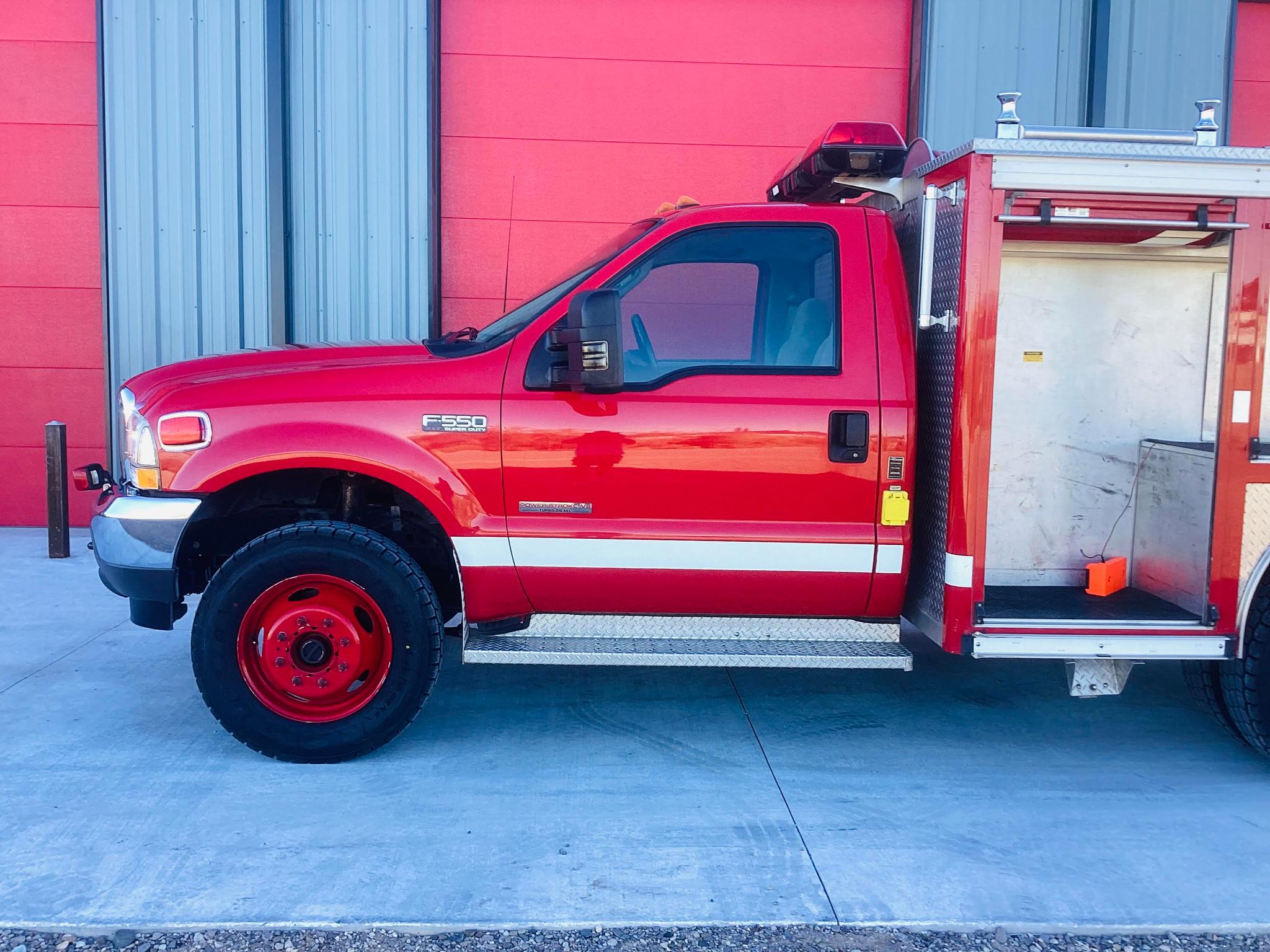 2003 E-One Ford Mini Pumper - image 2