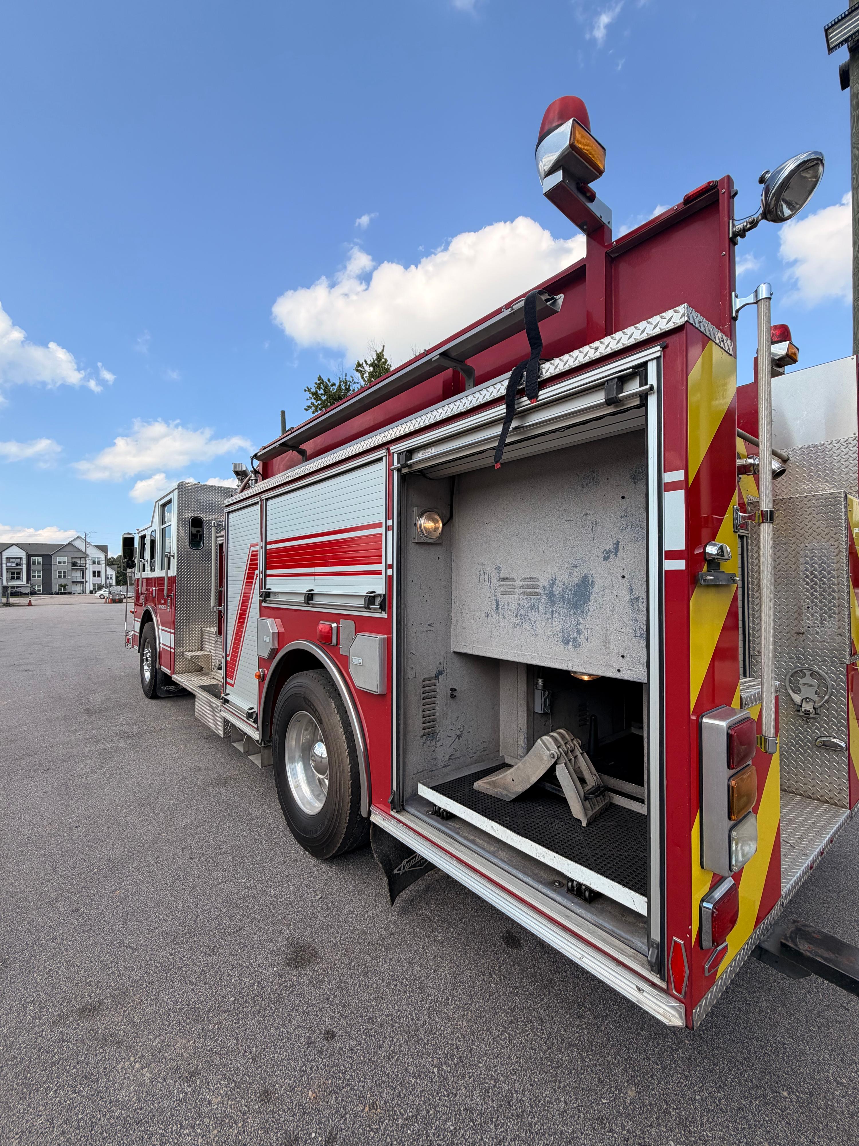 2009 Pierce Contender Pumper - image 6