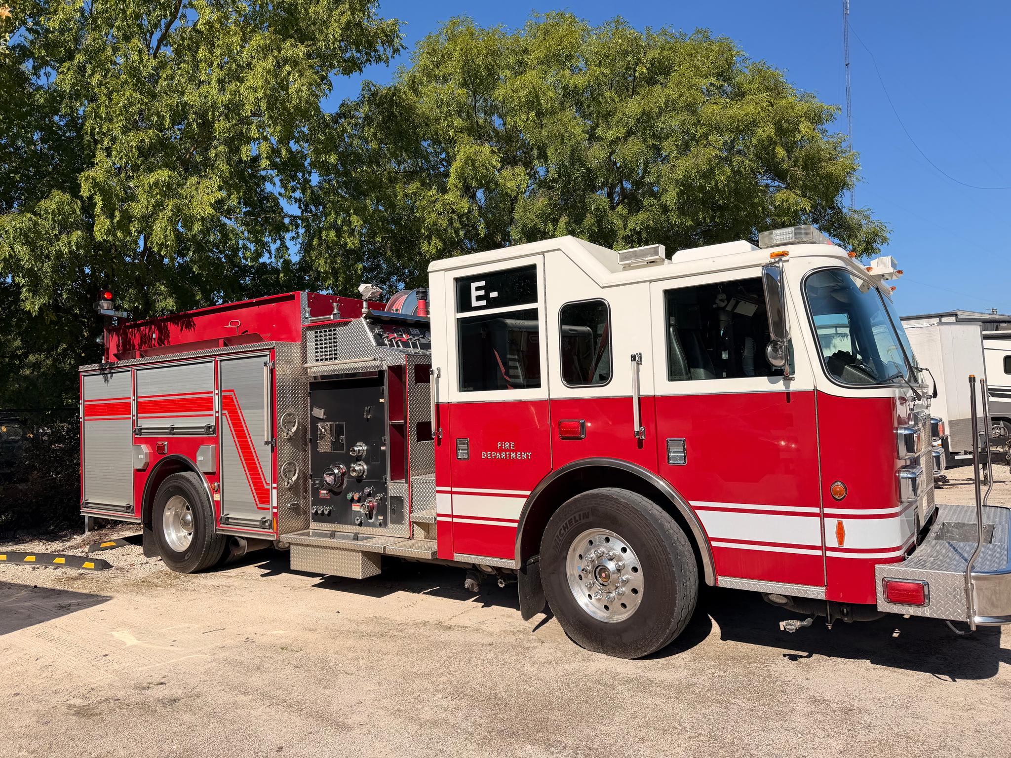 2009 Pierce Contender Pumper - image 1