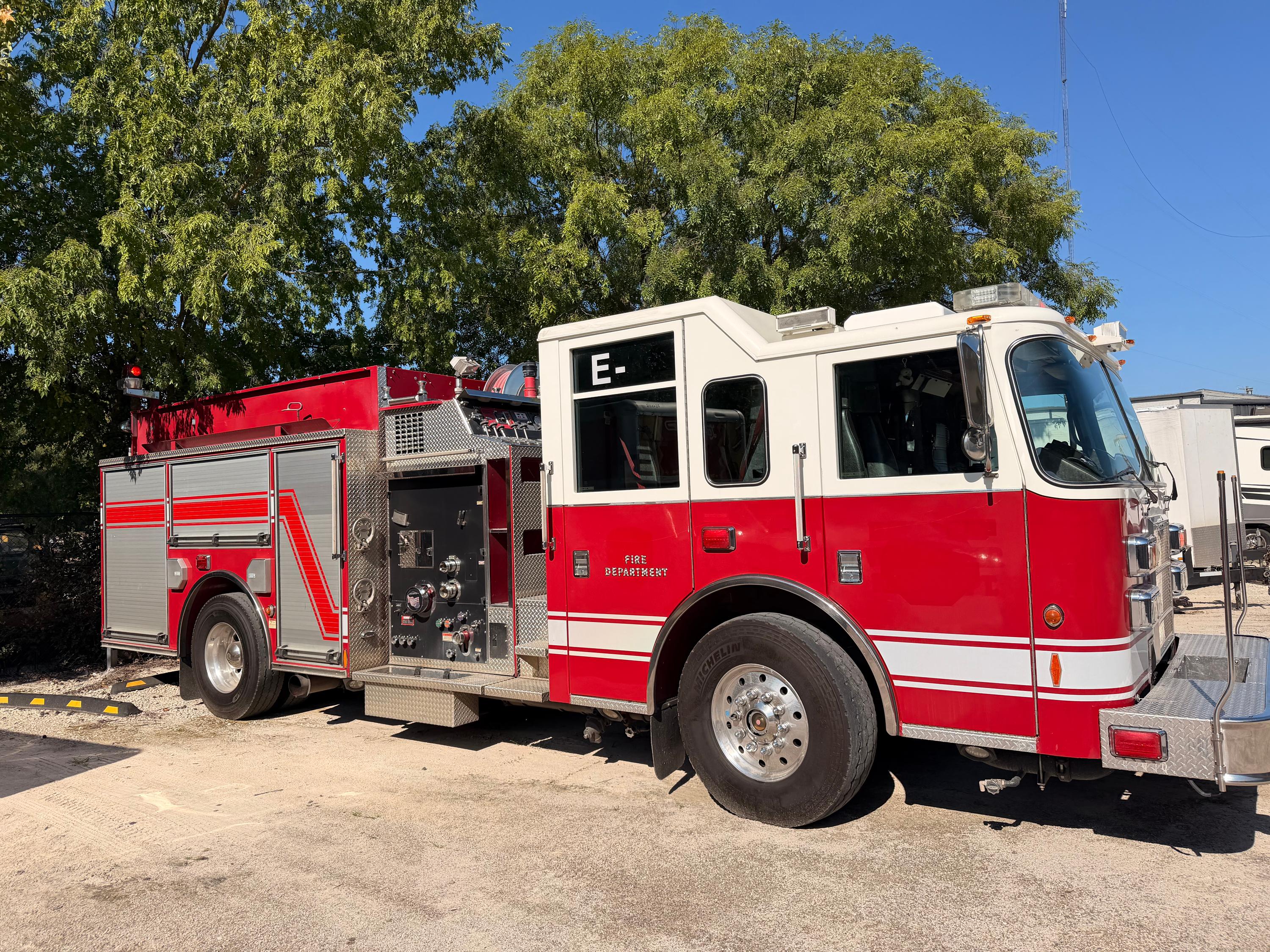 2009 Pierce Contender Pumper - image 1
