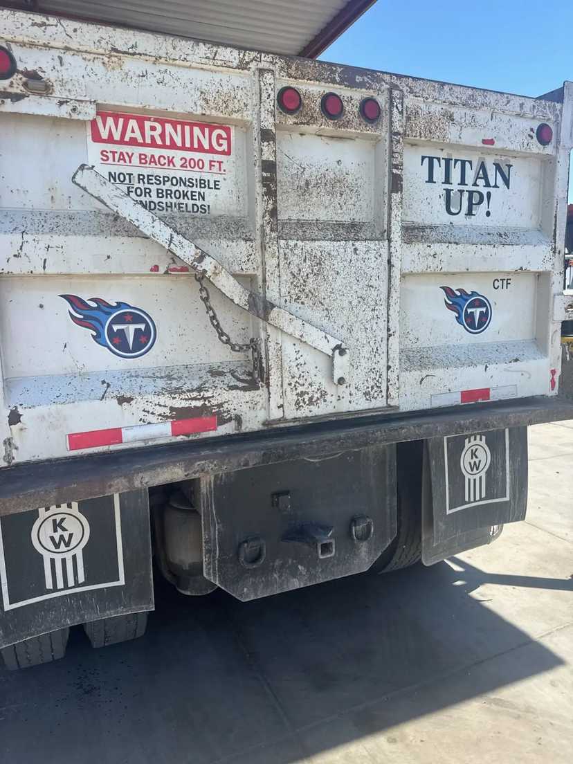 2015 Kenworth T660 Dump Truck — photo 6
