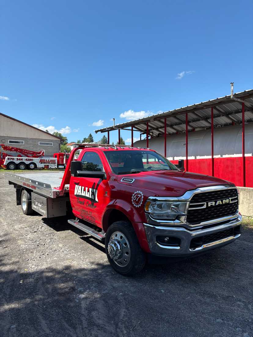 2022 Ram century Roll-Off