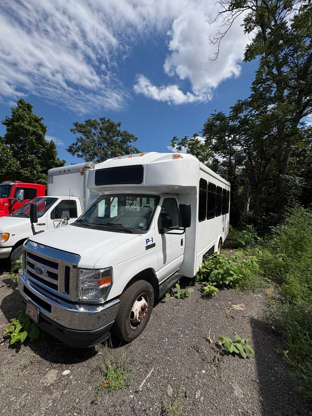 2024 Ford E-450 12-Passenger ADA Wheelchair Bus