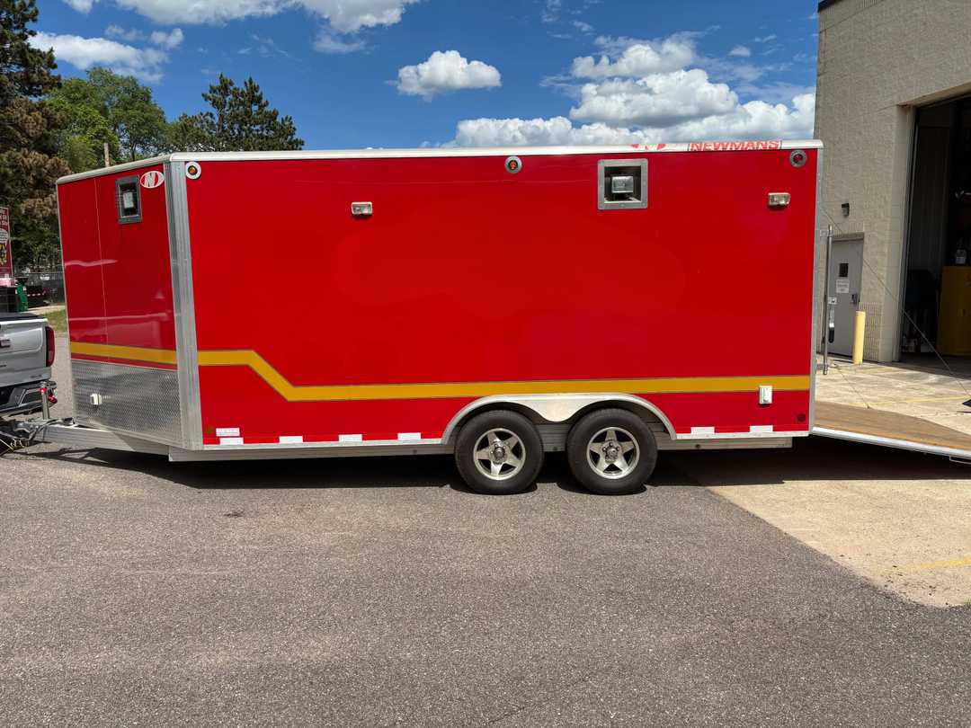 Enclosed command trailer