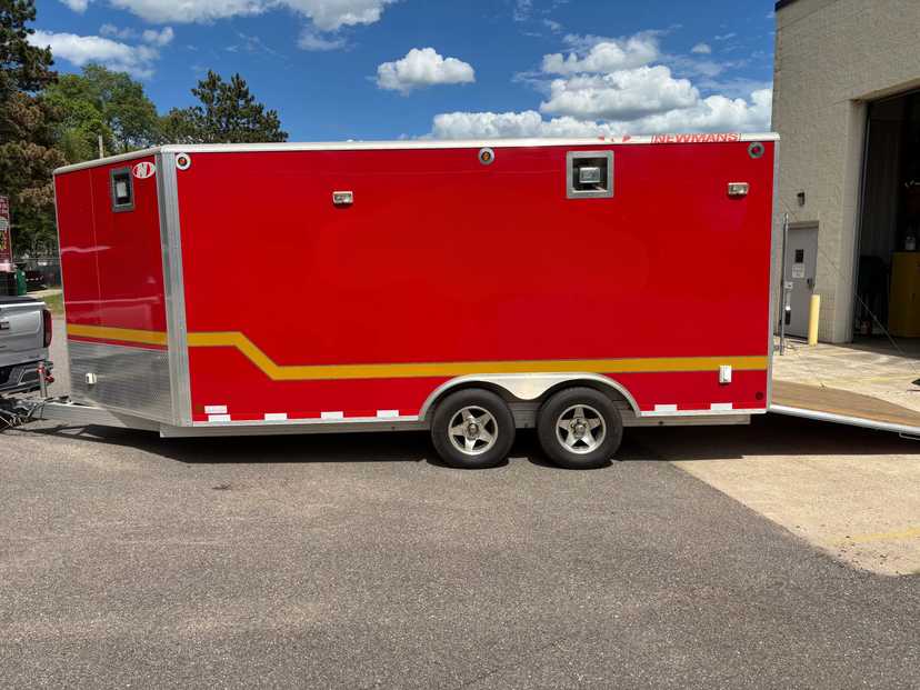 Enclosed command trailer