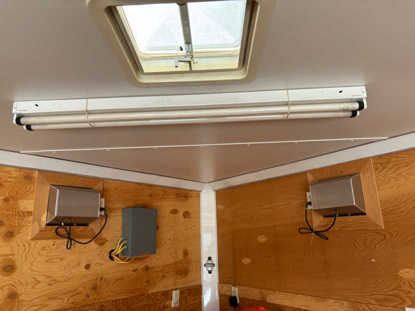Enclosed command trailer — photo 6