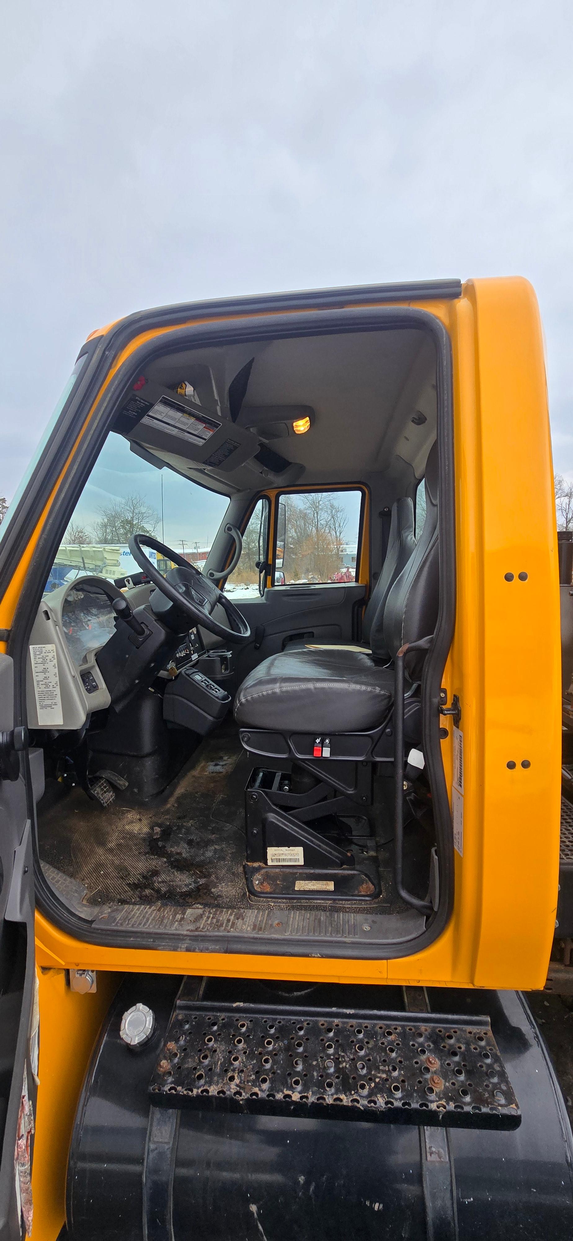2008 International Vactor Jetter - image 6