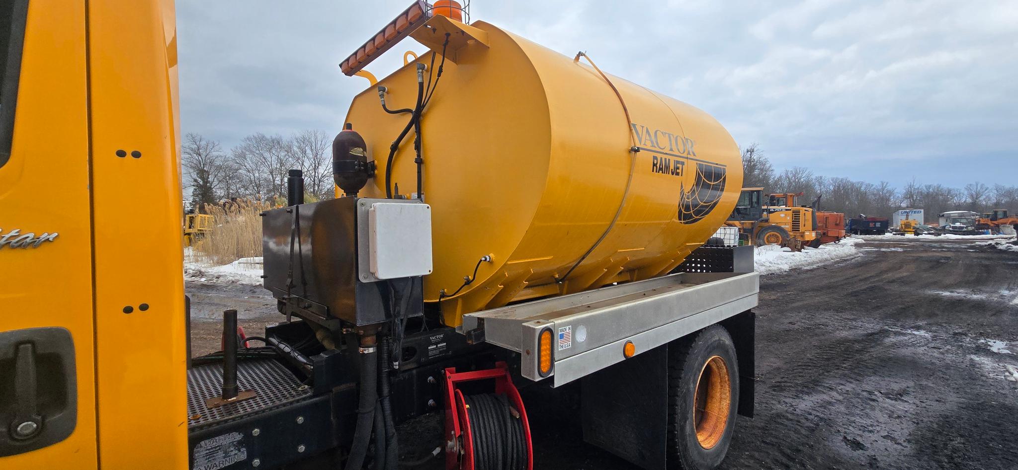2008 International Vactor Jetter - image 5