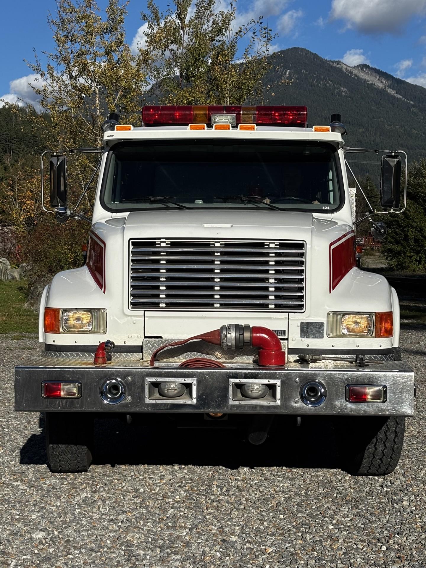 1995 H&W International Pumper Tanker - image 2