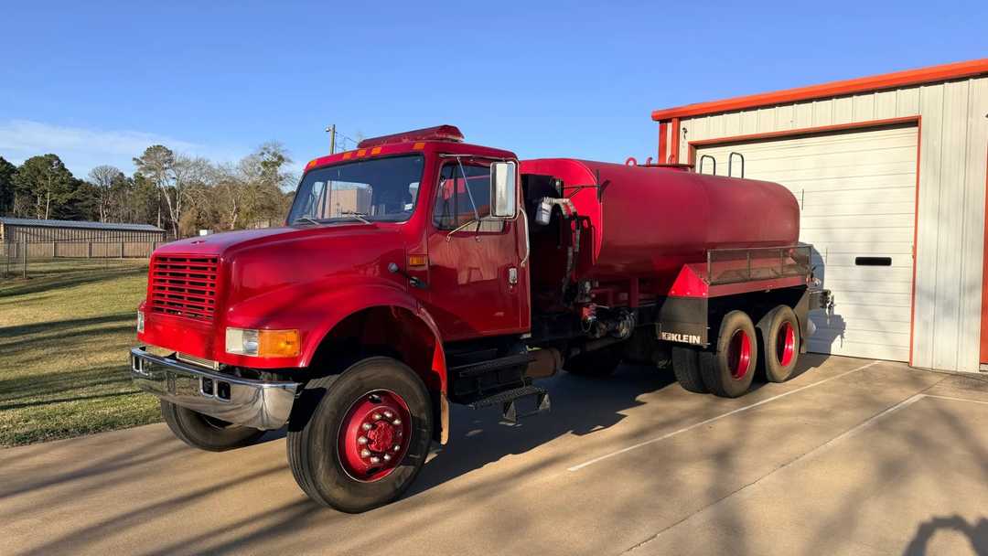1991 International 4900 Tanker