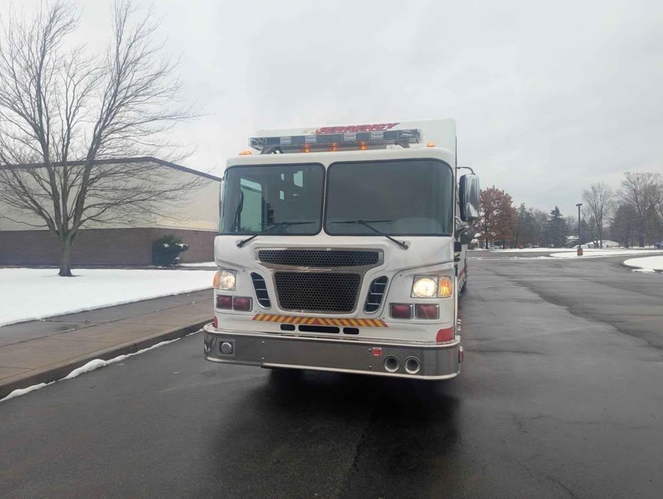 2007 Hackney Spartan Heavy Rescue - image 2