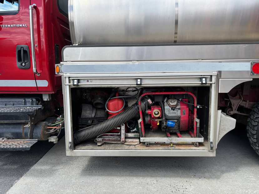 2006 International Tanker — photo 8