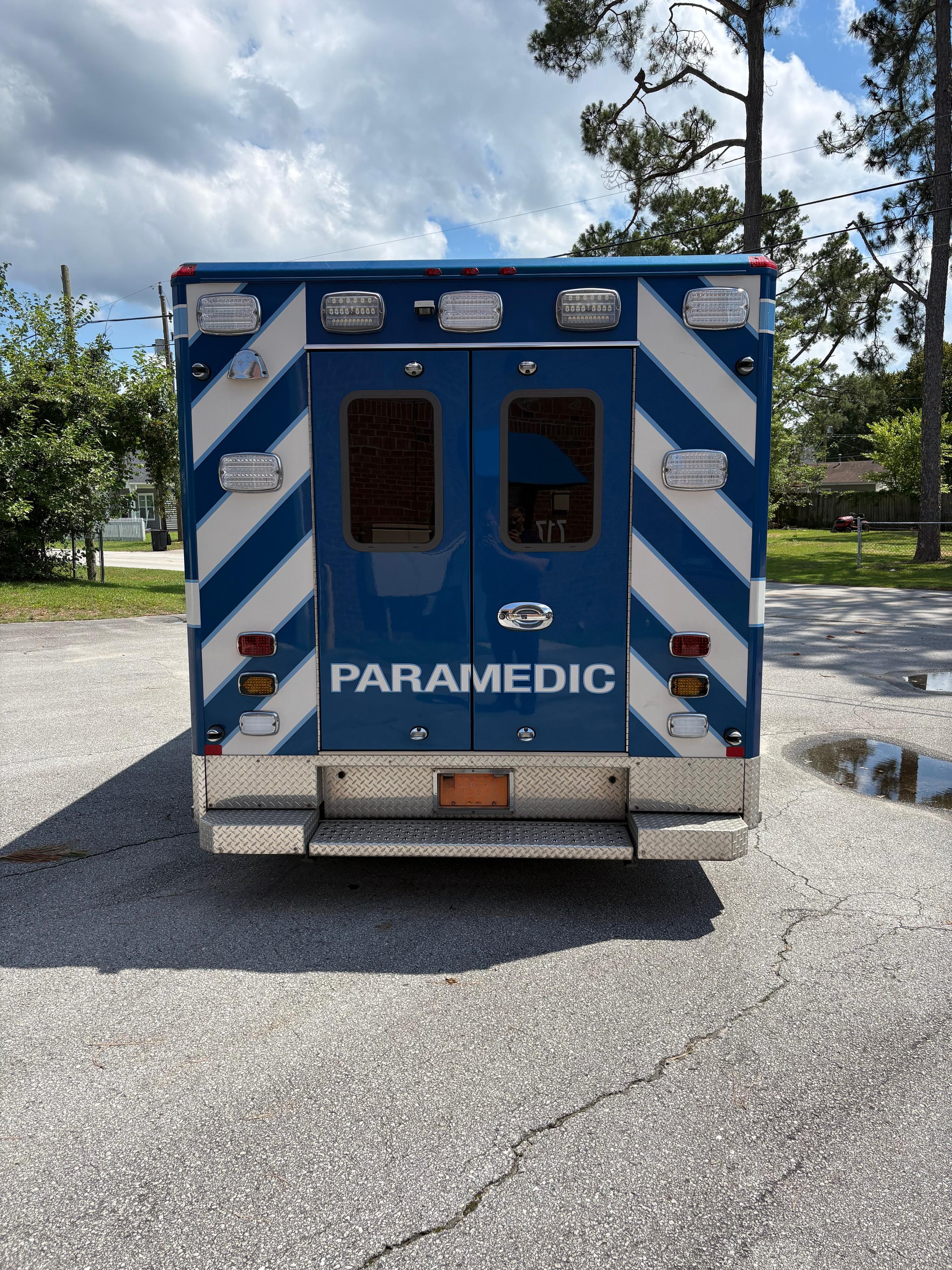 2019 Ford Econoline CUTAWAY Type III Ambulance - image 2