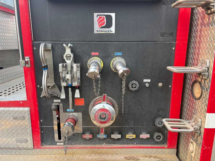1999 Darley Freightliner Pumper — photo 7