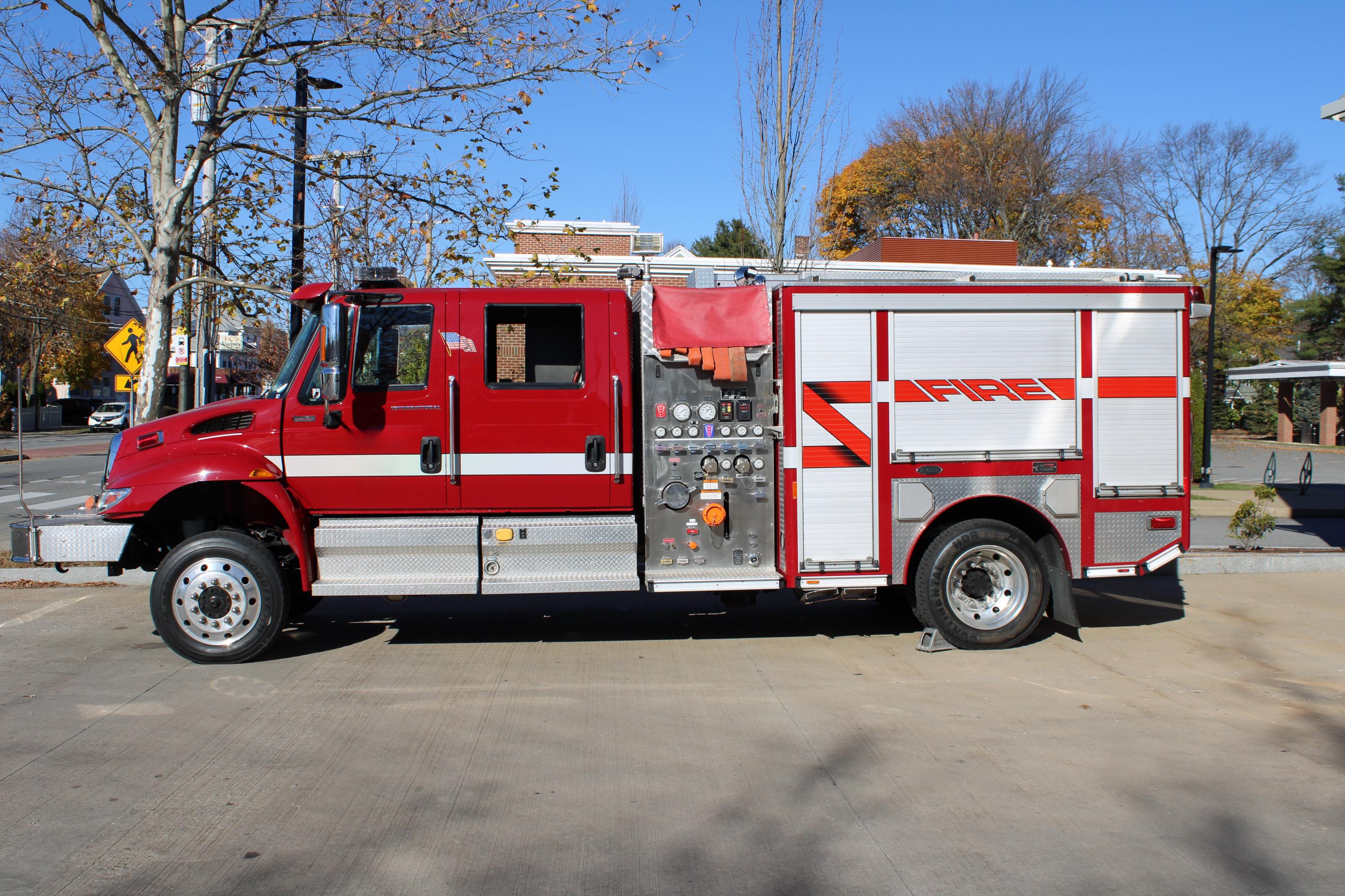 2007 International/E-One 4x4 Engine - image 4