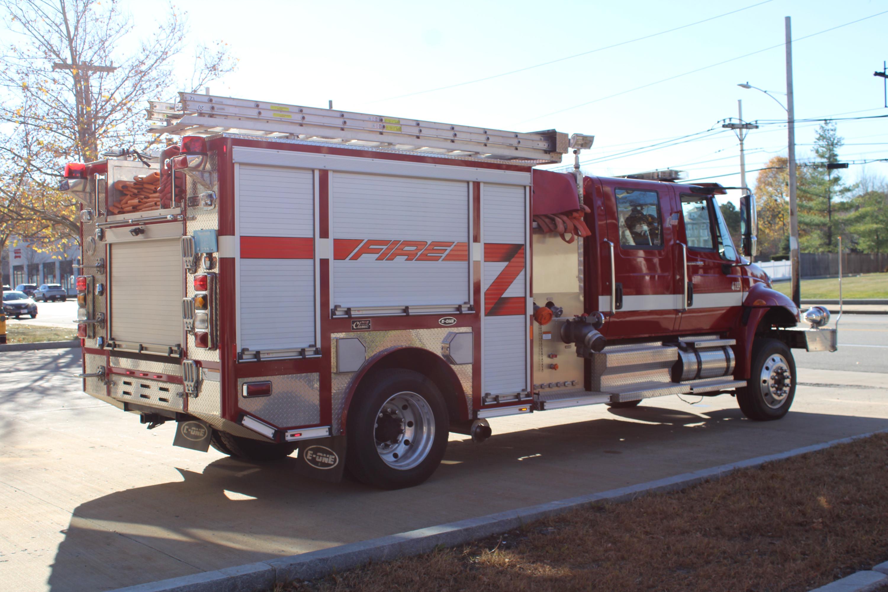 2007 International/E-One 4x4 Engine - image 8