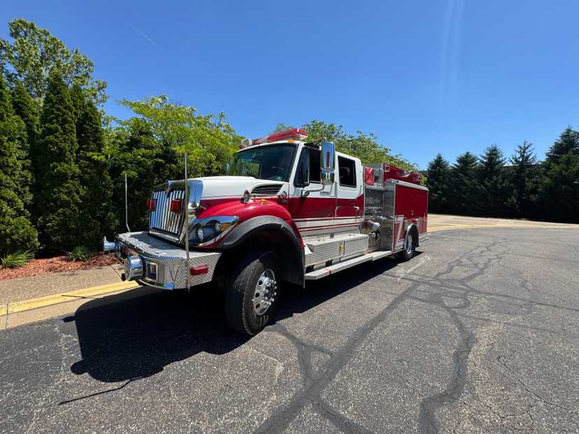 2008 Rosenbauer International 4x4 Pumper — photo 2