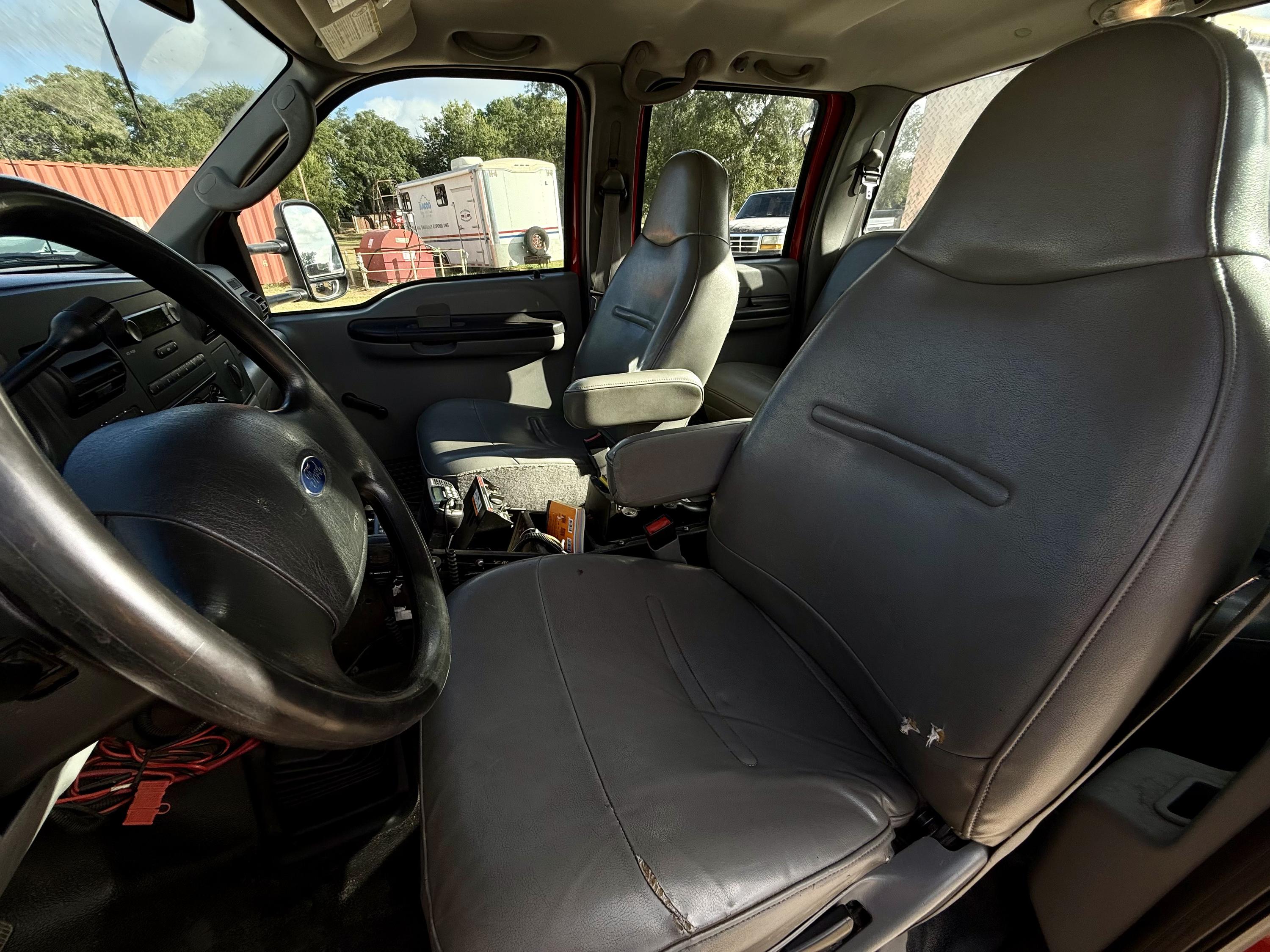 2005 Ford F550 Brush / Rescue / Squad 4x4 Mini Rescue - image 19