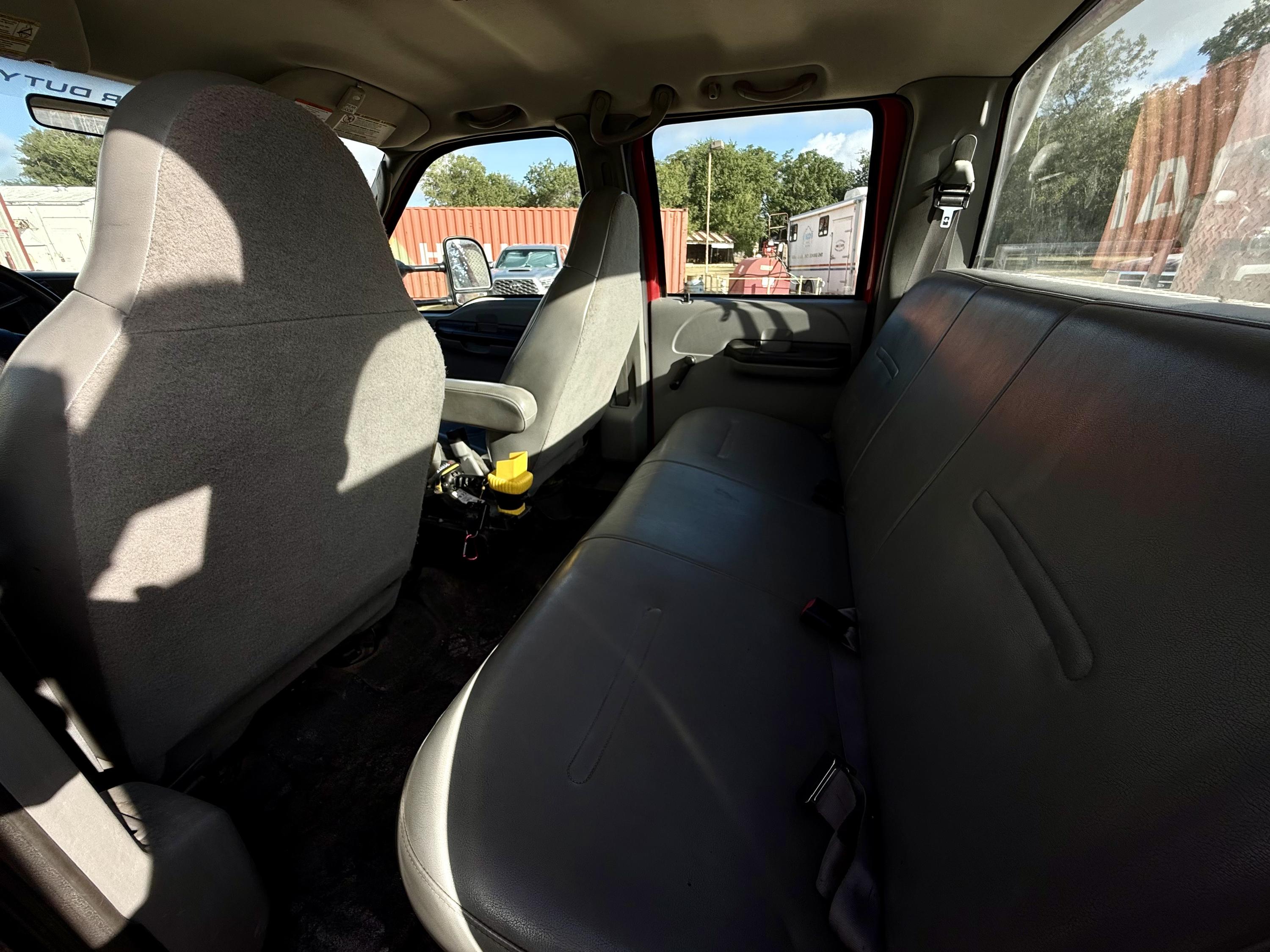 2005 Ford F550 Brush / Rescue / Squad 4x4 Mini Rescue - image 18