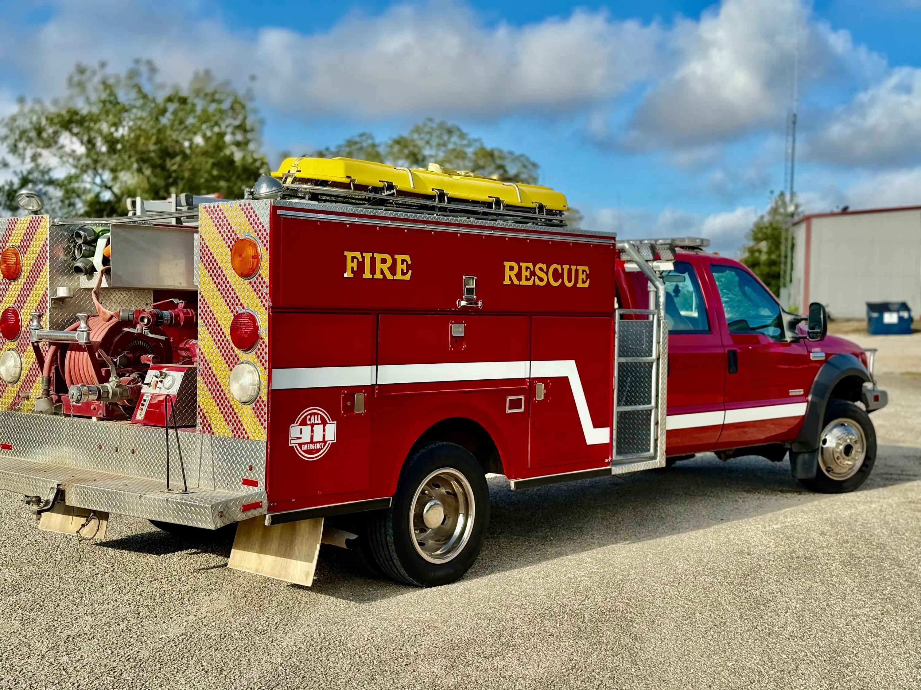 2005 Ford F550 Brush / Rescue / Squad 4x4 Mini Rescue - image 8