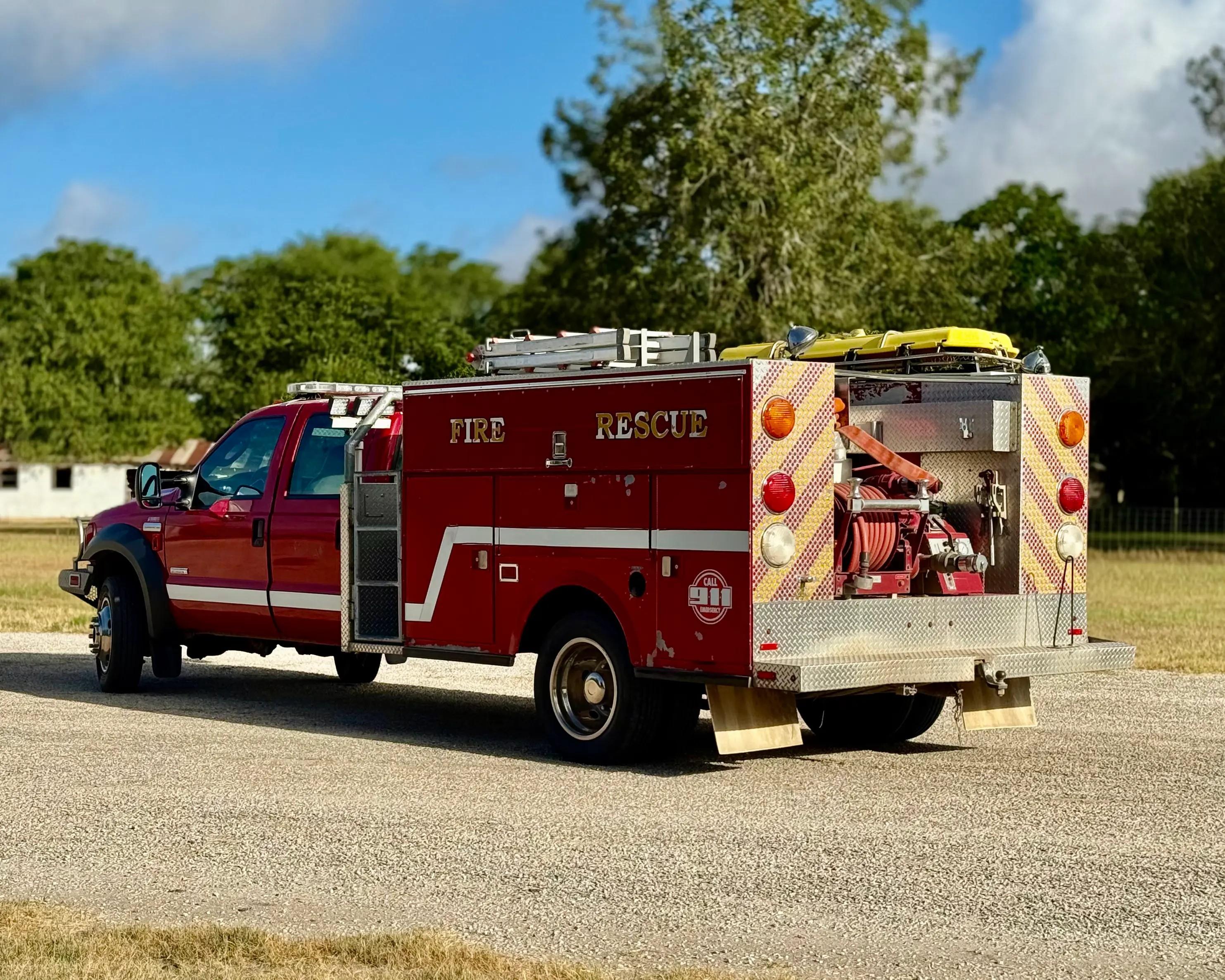 2005 Ford F550 Brush / Rescue / Squad 4x4 Mini Rescue - image 6