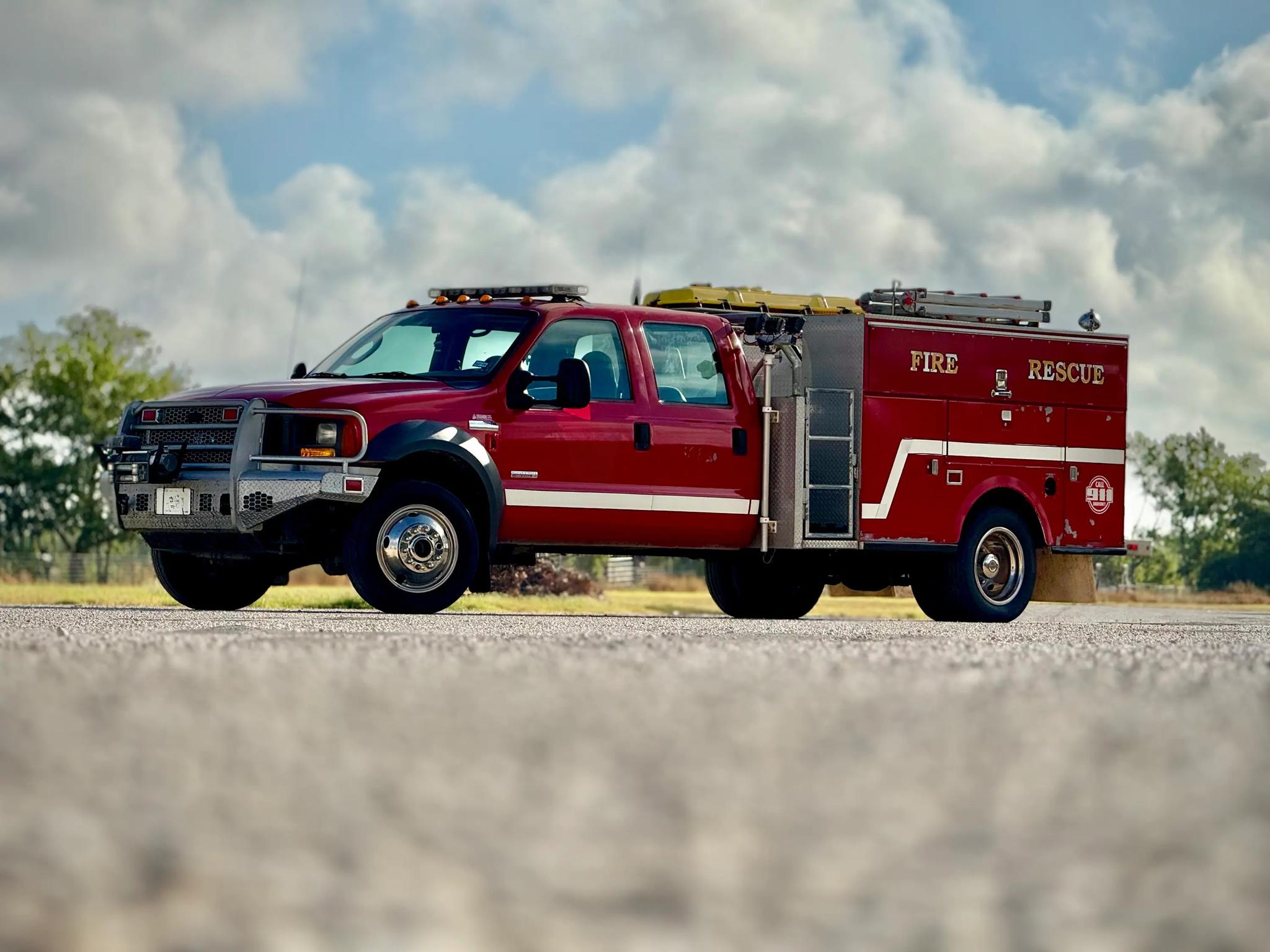 2005 Ford F550 Brush / Rescue / Squad 4x4 Mini Rescue - image 4