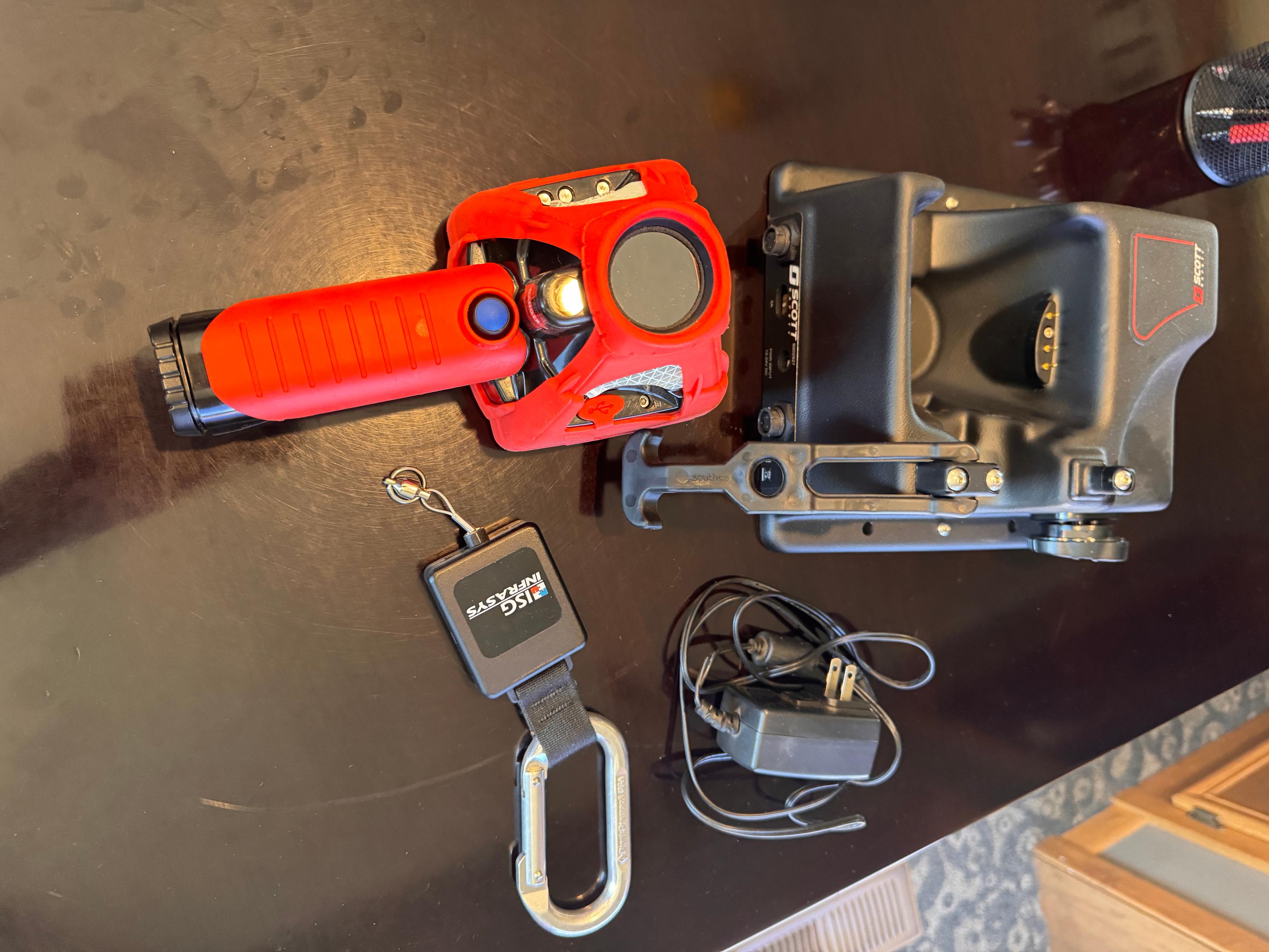 Scott Safety/ISG X380 Thermal Imager and Charger Base - image 6