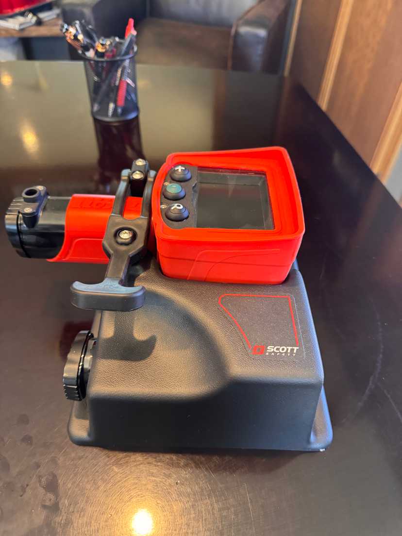 Scott Safety/ISG X380 Thermal Imager and Charger Base — photo 2