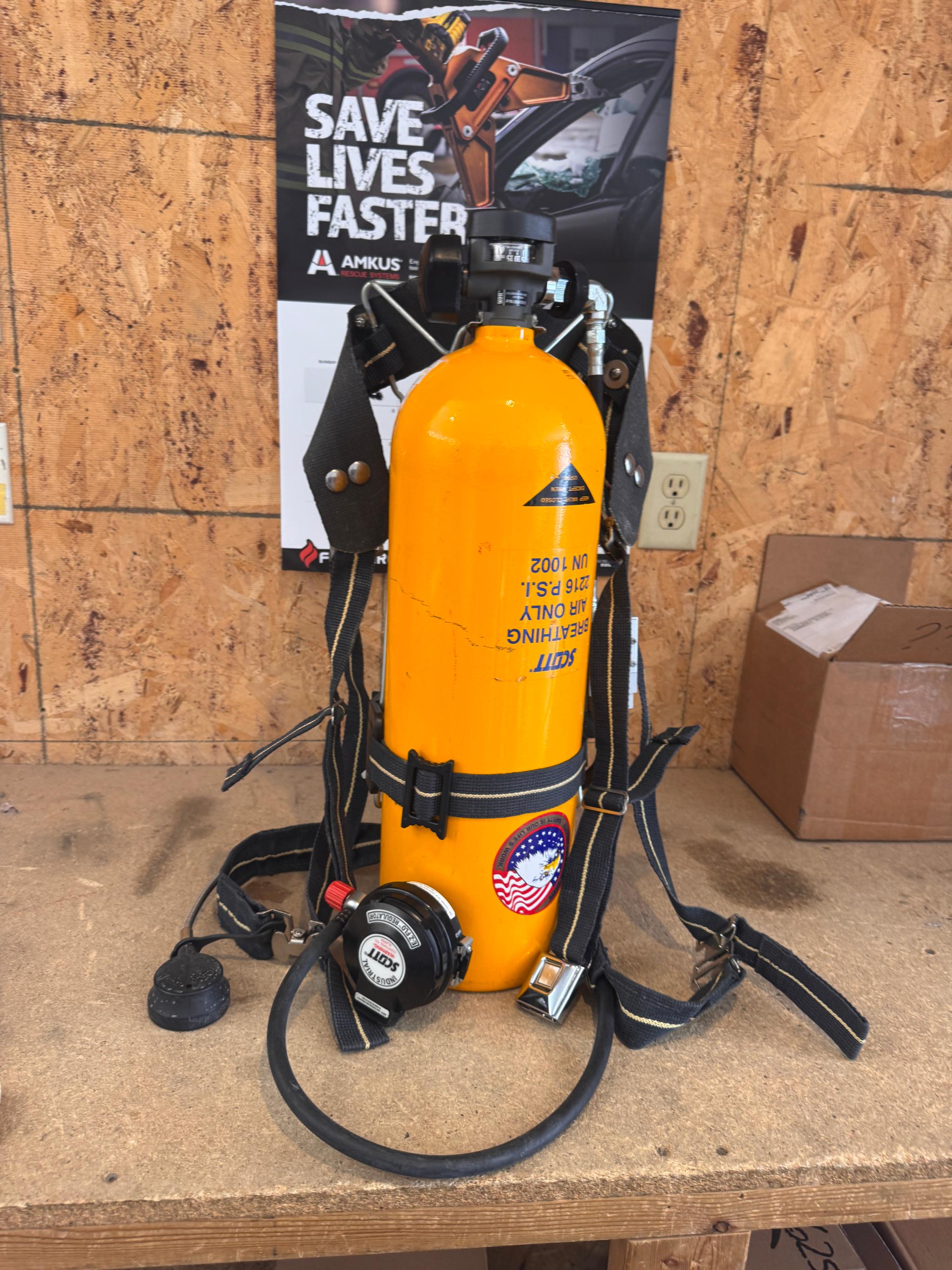 Scott Safety Industrial SCBA 2216 - image 1
