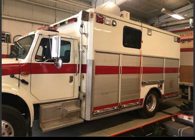 1994 International 4900 Heavy Rescue — photo 3