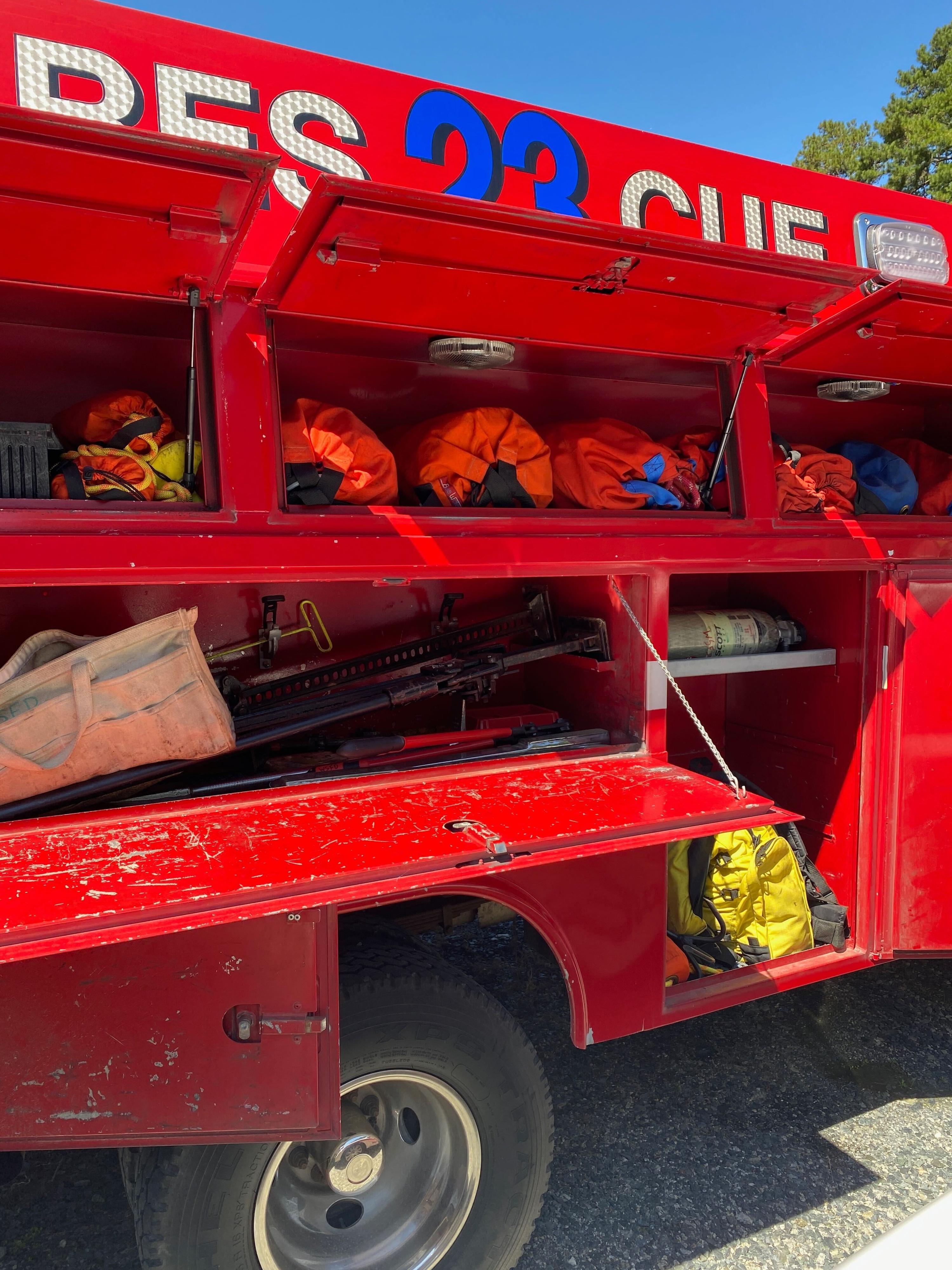 1992 Ford F350 Light Rescue - image 13