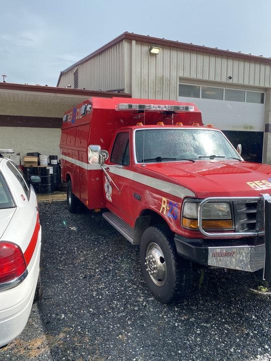1992 Ford F350 Light Rescue - image 4