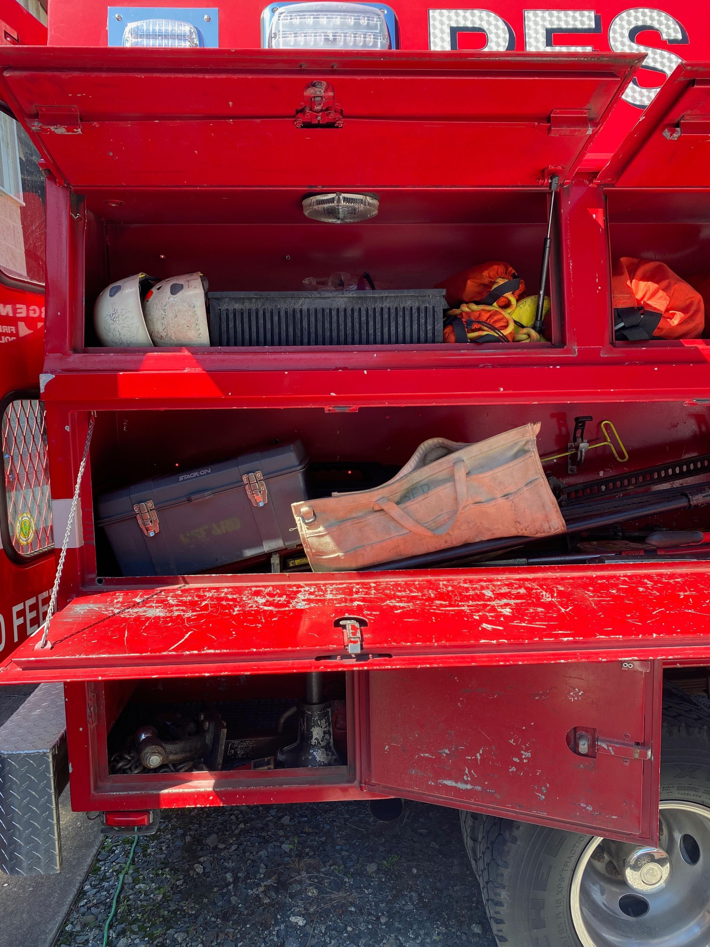 1992 Ford F350 Light Rescue - image 12