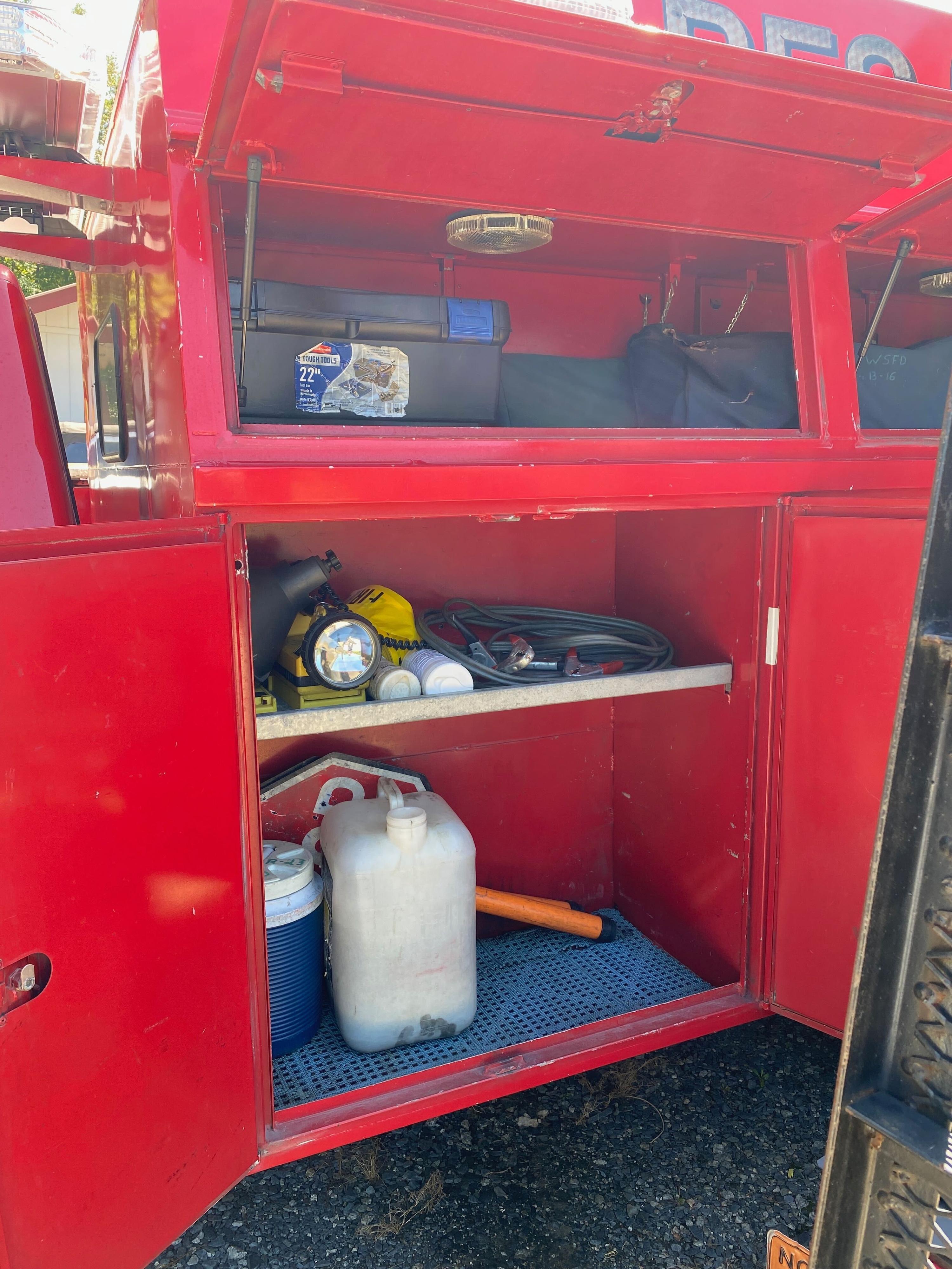 1992 Ford F350 Light Rescue - image 8