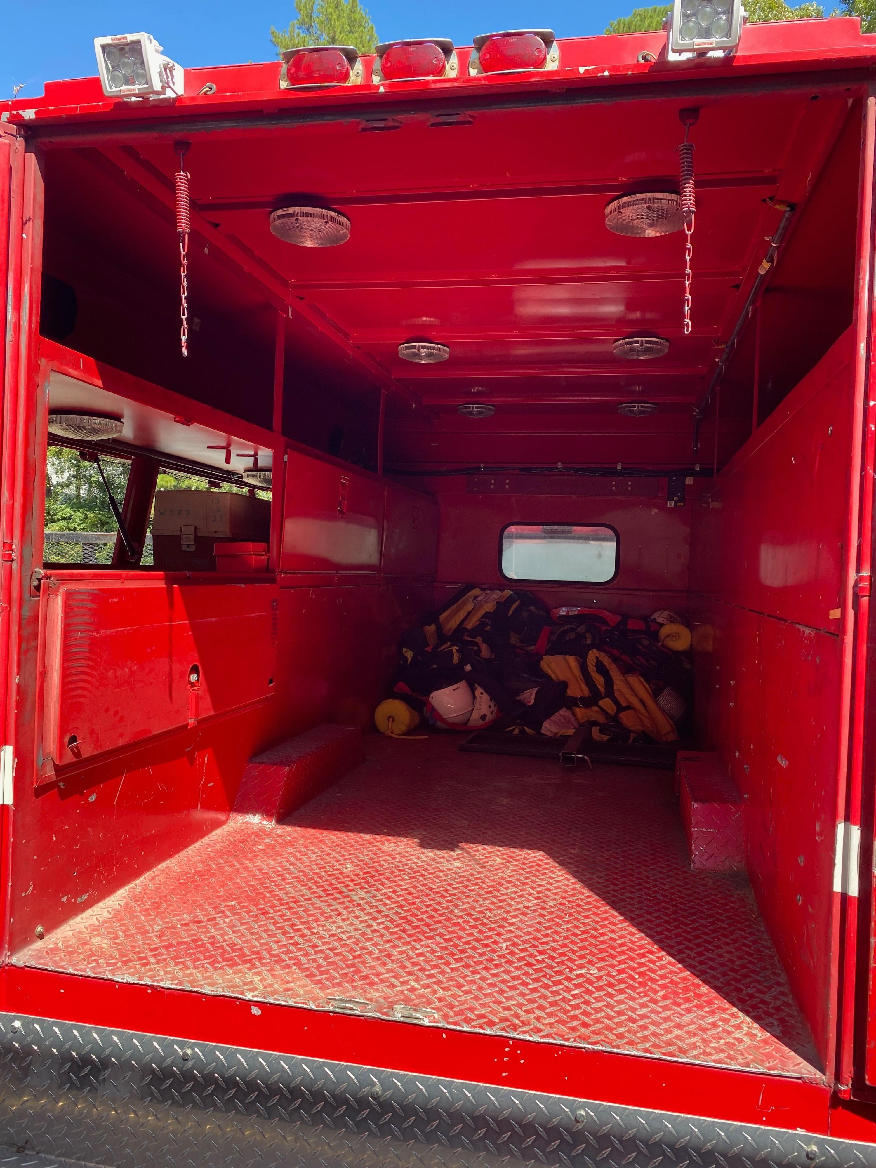 1992 Ford F350 Light Rescue - image 11