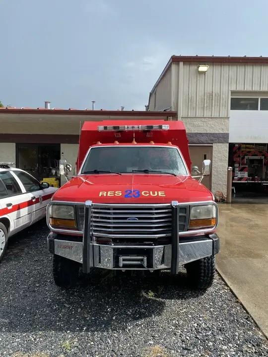 1992 Ford F350 Light Rescue - image 3
