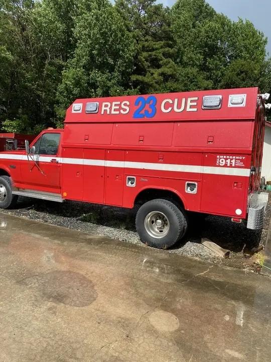 1992 Ford F350 Light Rescue - image 2