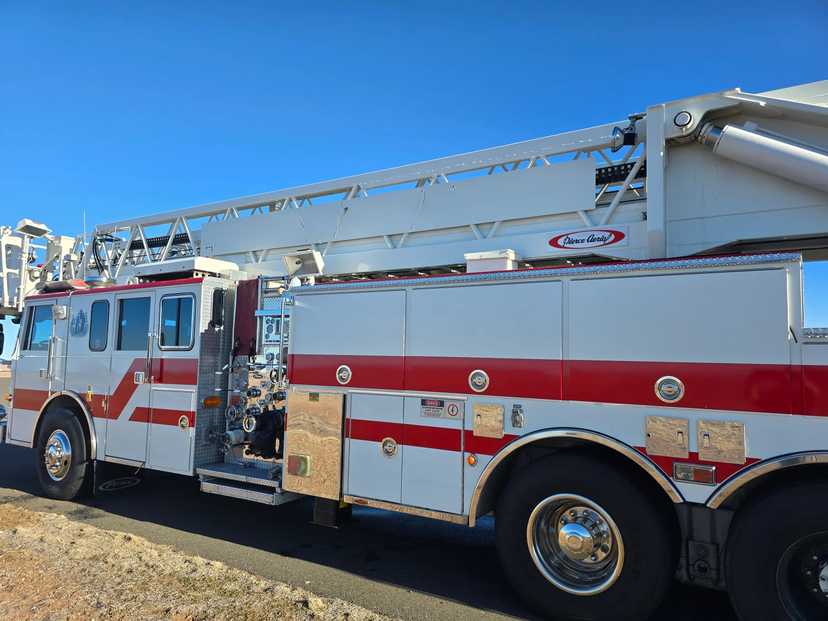 1996 Pierce Lance 100' Quint — photo 3