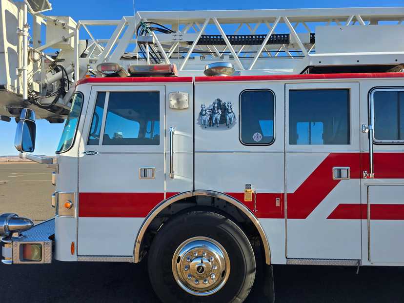 1996 Pierce Lance 100' Quint
