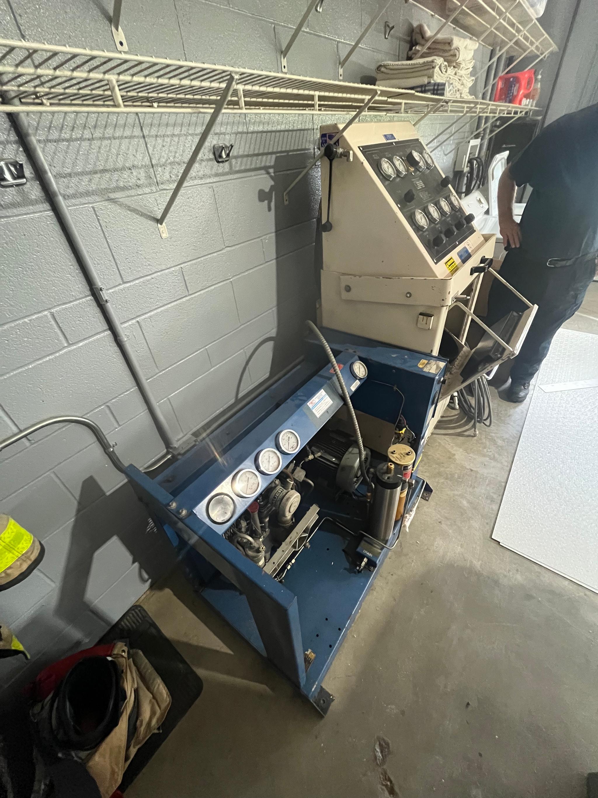 4500 PSI Fill Station/Compressor  - image 4