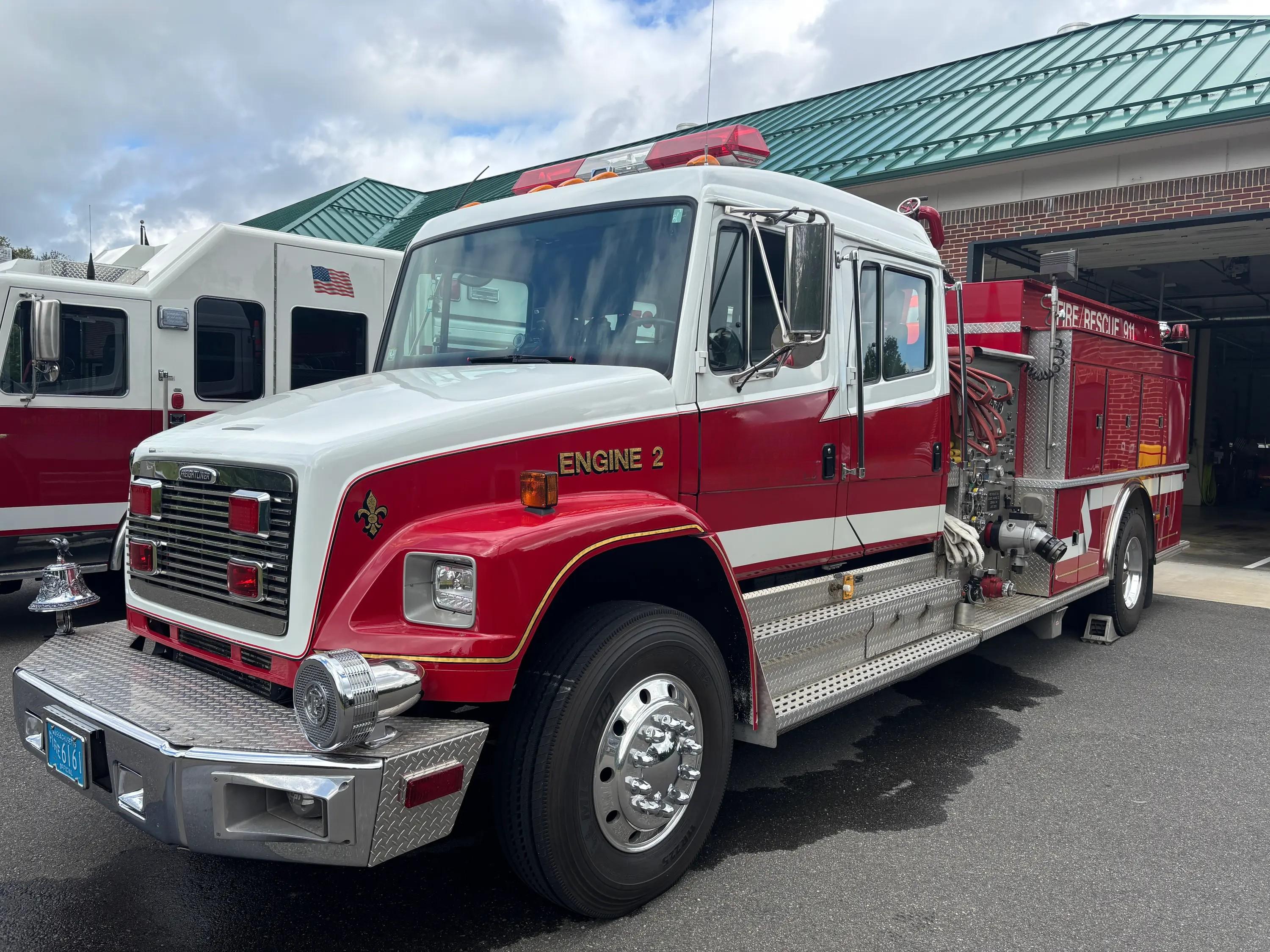 1998 Freightliner Pumper - image 1