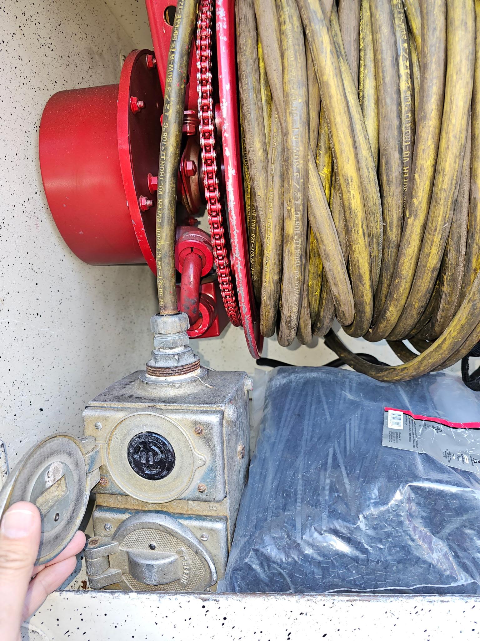 1990 GMC C7D Medium Rescue - image 9