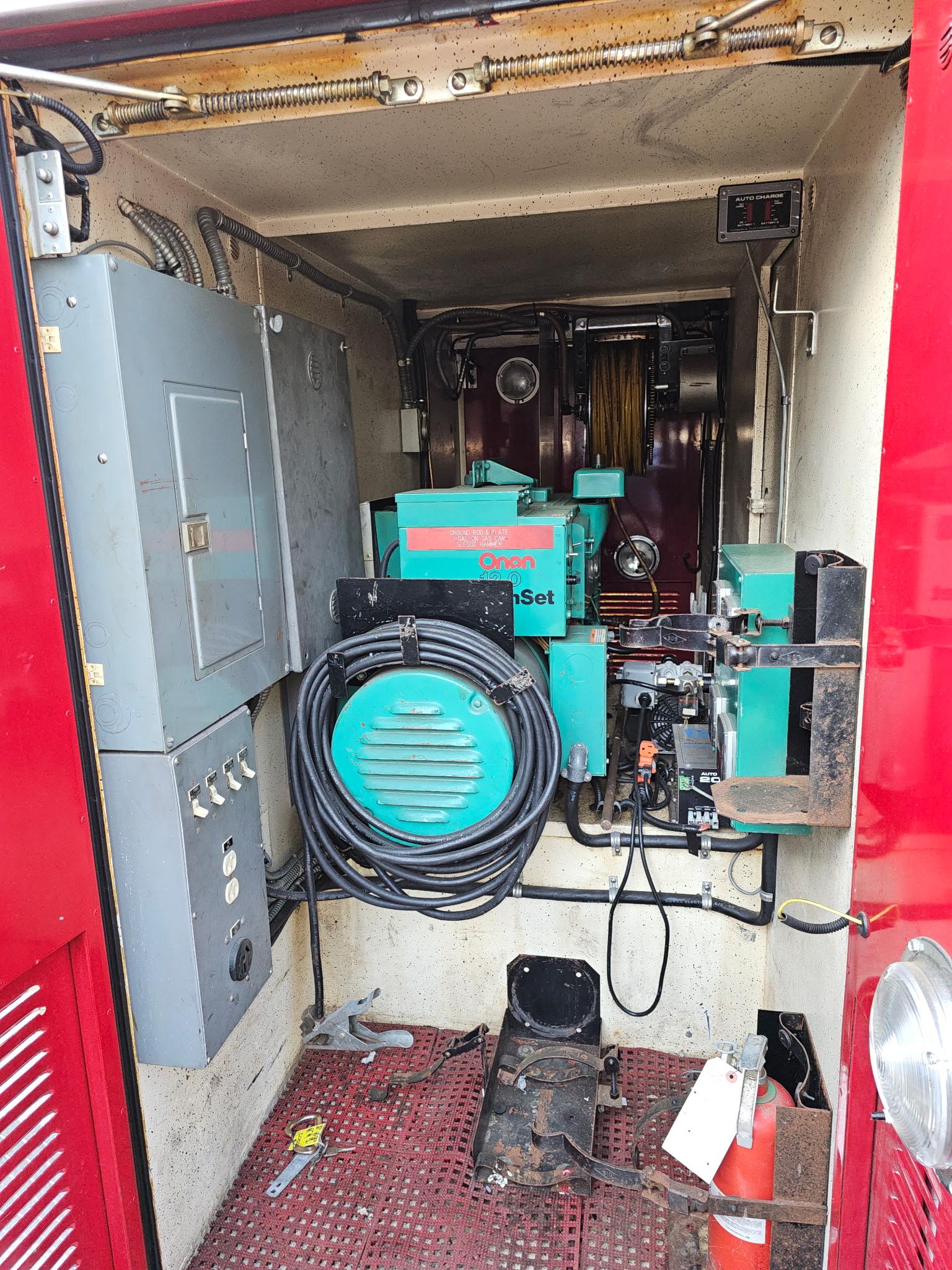 1990 GMC C7D Medium Rescue - image 7