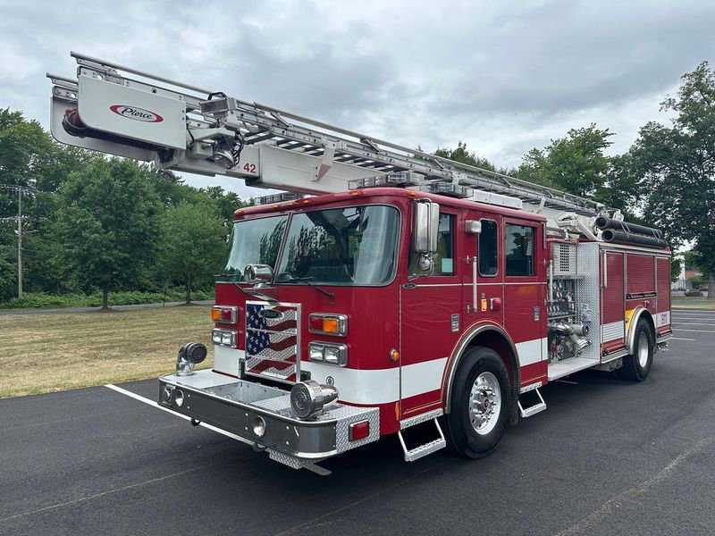 2009 Pierce 61 ft Sky boom
