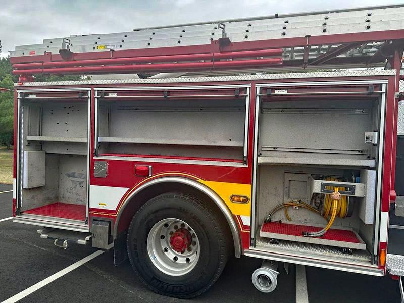 2009 Pierce 61 ft Sky boom - image 7
