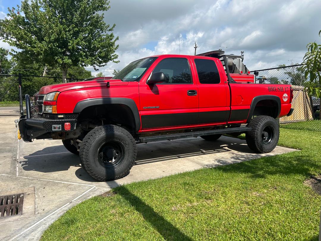 2004 Chevy Silverado 2500 HD Brush Truck