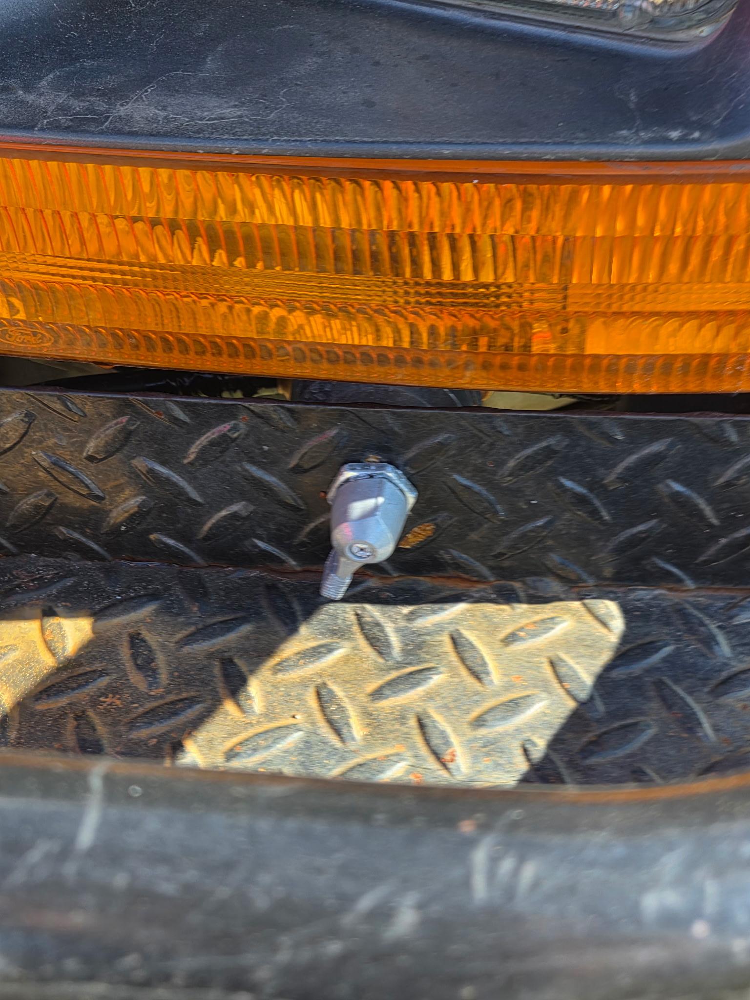 2000 Ford F-350 Brush Truck - image 10