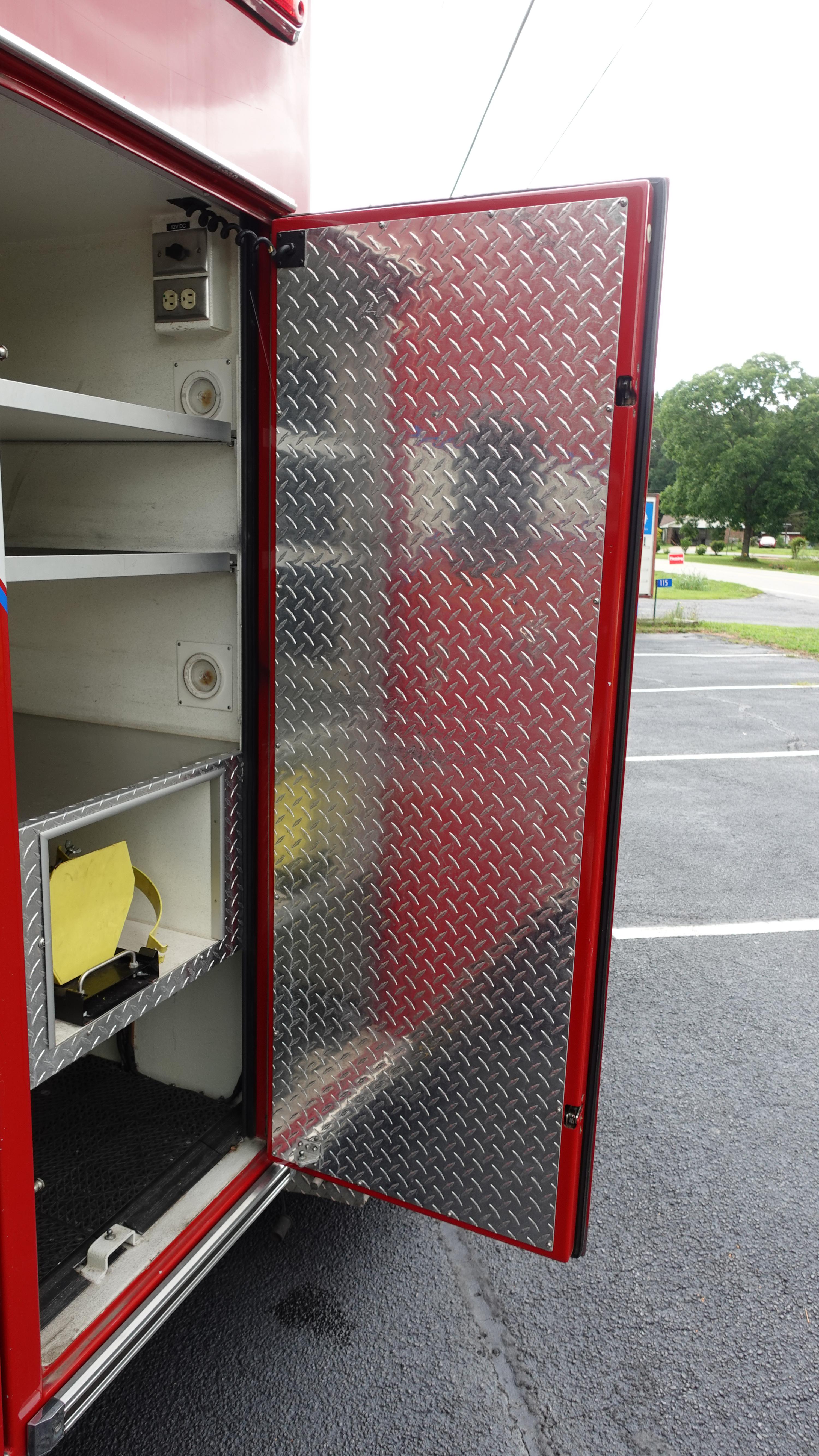 2016 Braun International Type I Ambulance - image 16