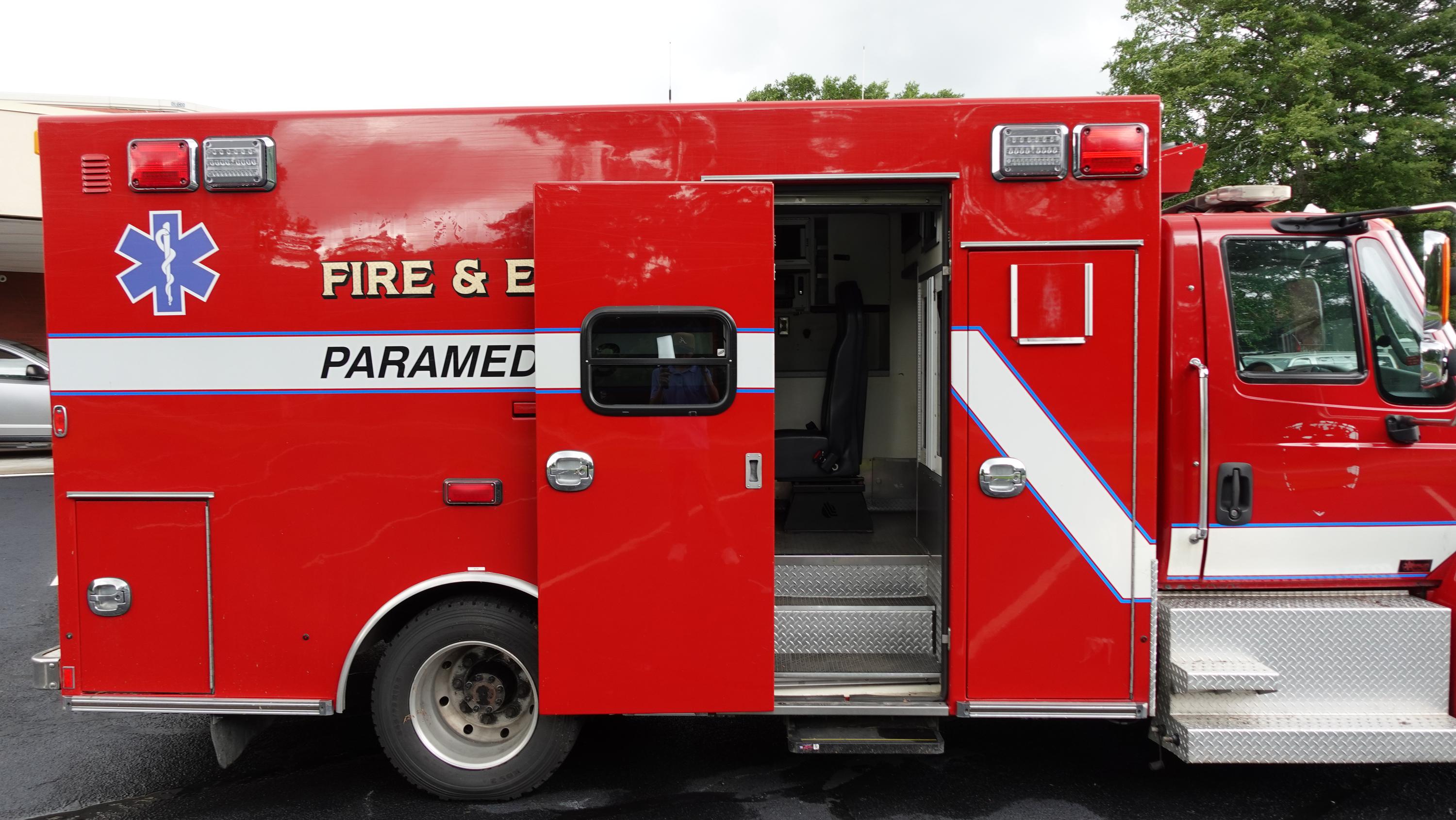 2016 Braun International Type I Ambulance - image 13
