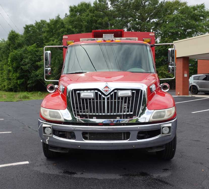 2016 Braun International Type I Ambulance — photo 3